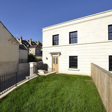 Fantastic 3-Bed House With Parking Villa Bath Buitenkant foto